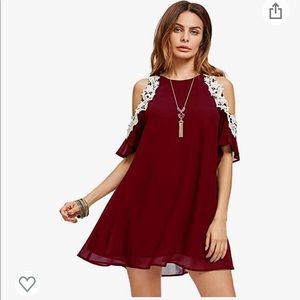 Women’s casual chiffon lace dress.